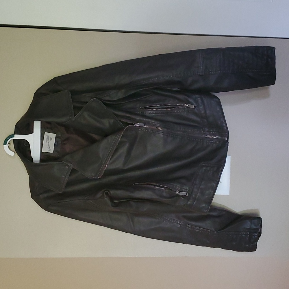 Universal Thread Black Leather Jacket. Size Small Gem